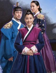 同伊电视剧在线观看,穿越时空的浪漫传奇，在线观看重温经典  第3张